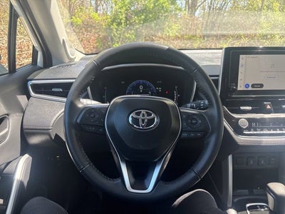 2025 Toyota Corolla Cross XLE