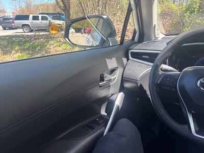 2025 Toyota Corolla Cross XLE