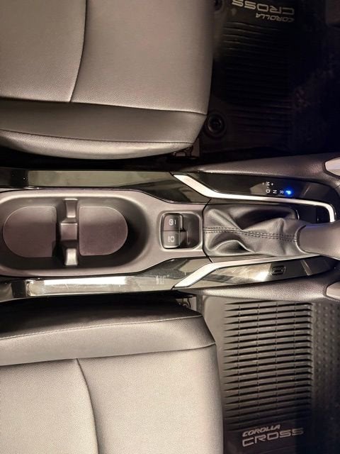 2025 Toyota Corolla Cross XLE