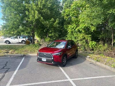 2025 Toyota Corolla Cross XLE
