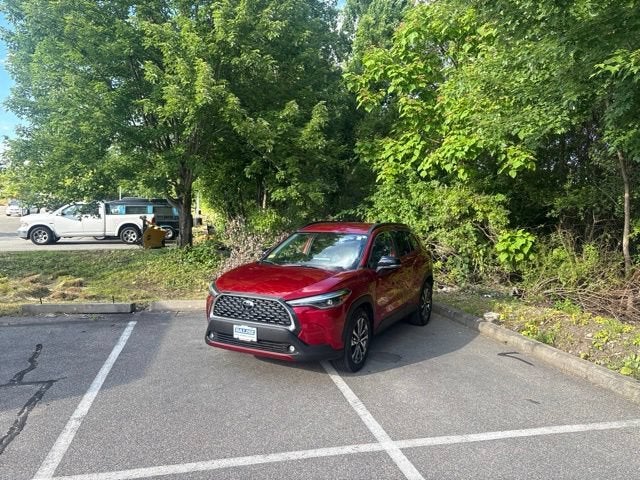 2025 Toyota Corolla Cross XLE
