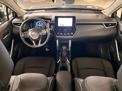 2025 Toyota Corolla Cross XLE