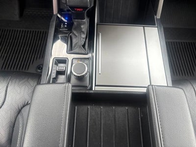 2024 Toyota Sequoia SR5