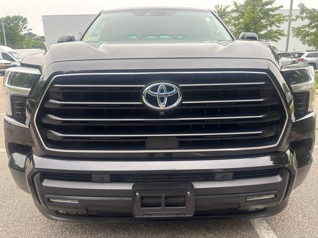 2024 Toyota Sequoia SR5