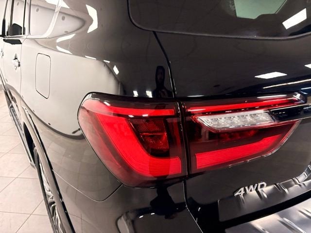 2023 INFINITI QX80 Premium Select