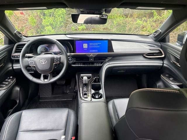 2025 Toyota Crown Signia Limited