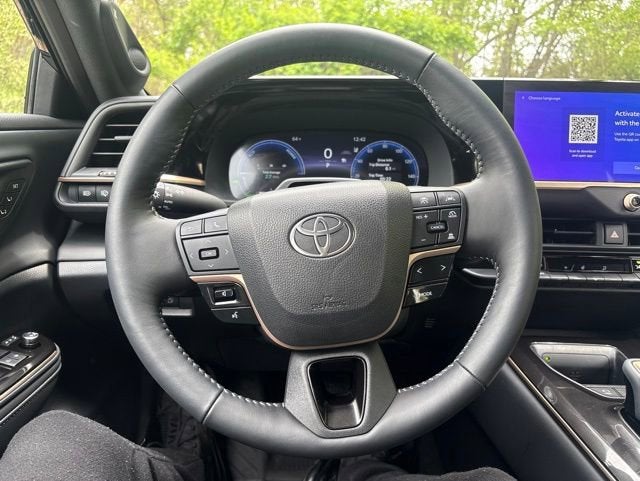 2025 Toyota Crown Signia Limited