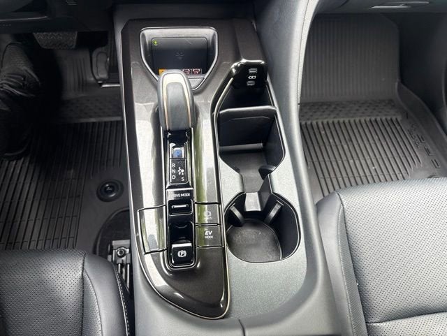 2025 Toyota Crown Signia Limited