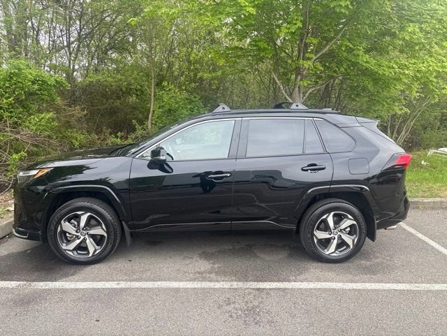 2025 Toyota RAV4 Plug-In Hybrid SE