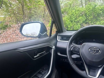 2025 Toyota RAV4 Plug-In Hybrid SE