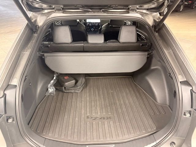 2025 Toyota bZ4X Limited