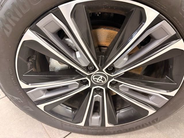 2025 Toyota bZ4X Limited