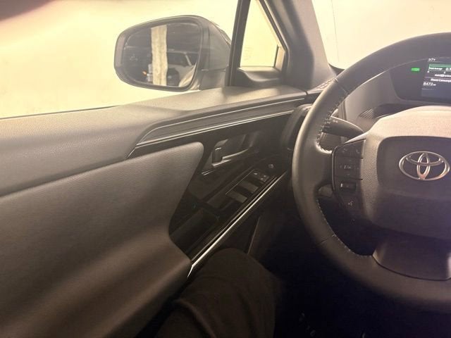 2025 Toyota bZ4X XLE