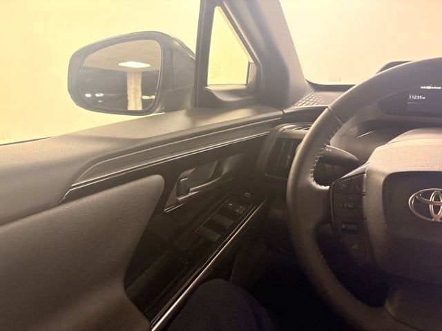 2024 Toyota bZ4X XLE