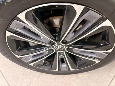 2025 Toyota bZ4X Limited