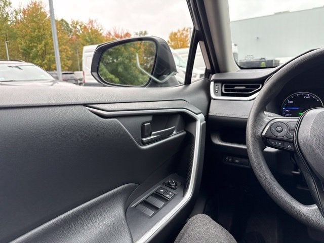 2020 Toyota RAV4 Hybrid LE