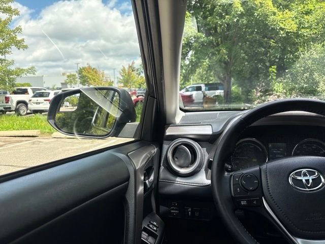 2018 Toyota RAV4 Hybrid XLE