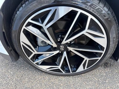 2025 Hyundai IONIQ 6 SEL