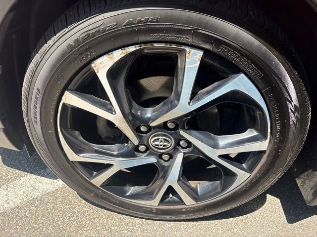 2018 Toyota C-HR XLE Premium