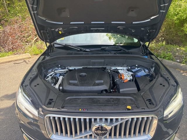 2025 Volvo XC90 Plug-In Hybrid T8 Plus