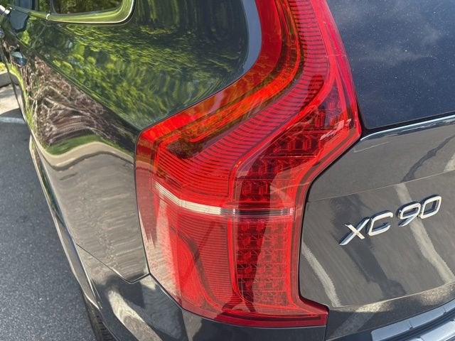 2025 Volvo XC90 Plug-In Hybrid T8 Plus
