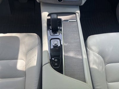2025 Volvo XC90 Plug-In Hybrid T8 Plus