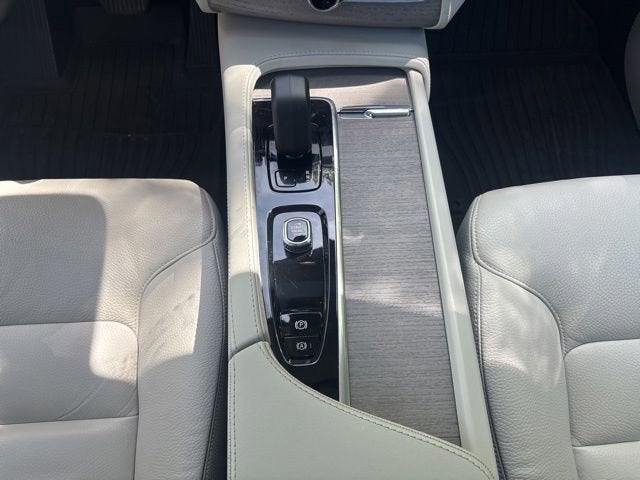 2025 Volvo XC90 Plug-In Hybrid T8 Plus