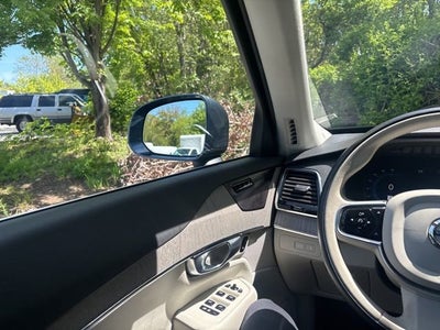2025 Volvo XC90 Plug-In Hybrid T8 Plus