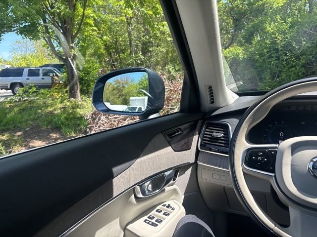 2025 Volvo XC90 Plug-In Hybrid T8 Plus