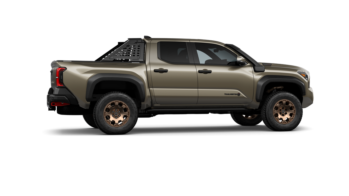 2025 Toyota Tacoma i-FORCE MAX Tacoma Trailhunter