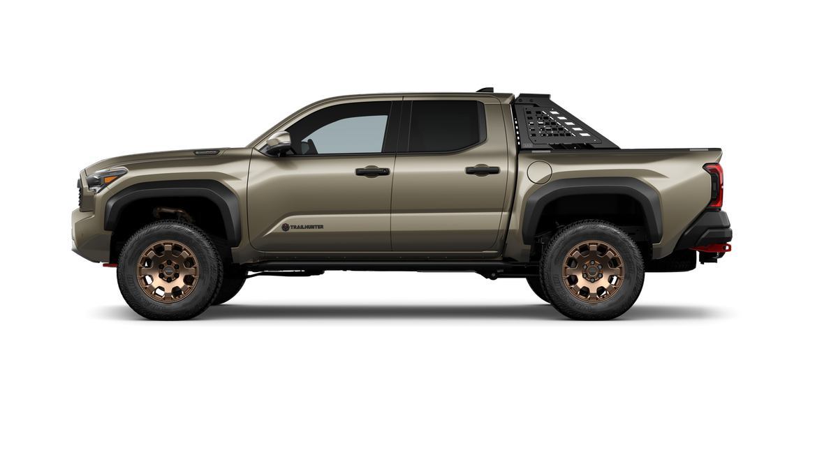 2025 Toyota Tacoma i-FORCE MAX Tacoma Trailhunter